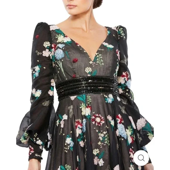 Mac Duggal EMBROIDERED BISHOP SLEEVE V NECK FLOWY GOWN size 4 $798 NEW - Picture 4 of 17